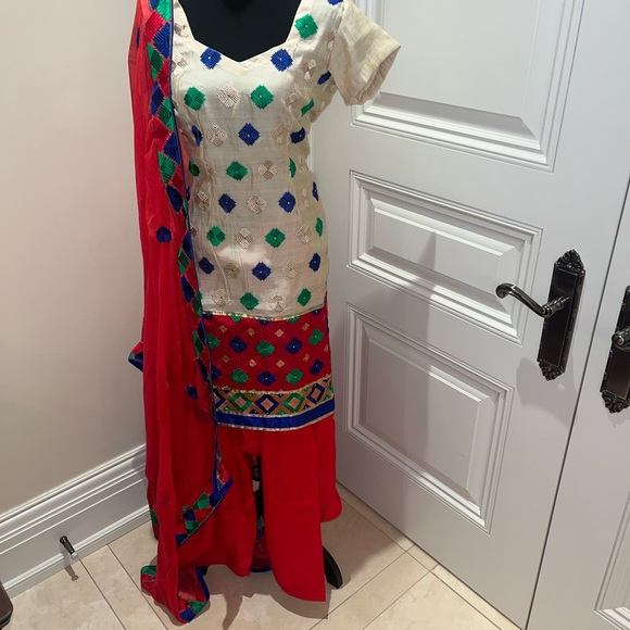 Red and White Phulkari style Salwar Suit - Picture 2 of 3